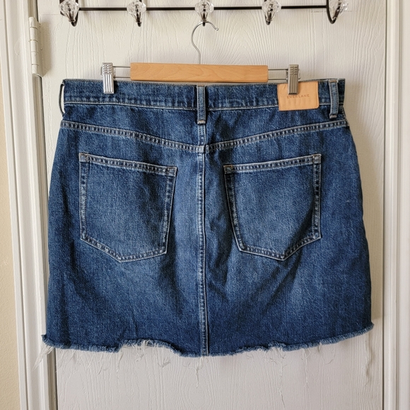 Everlane Denim reconstructed Skirt - Picture 5 of 10